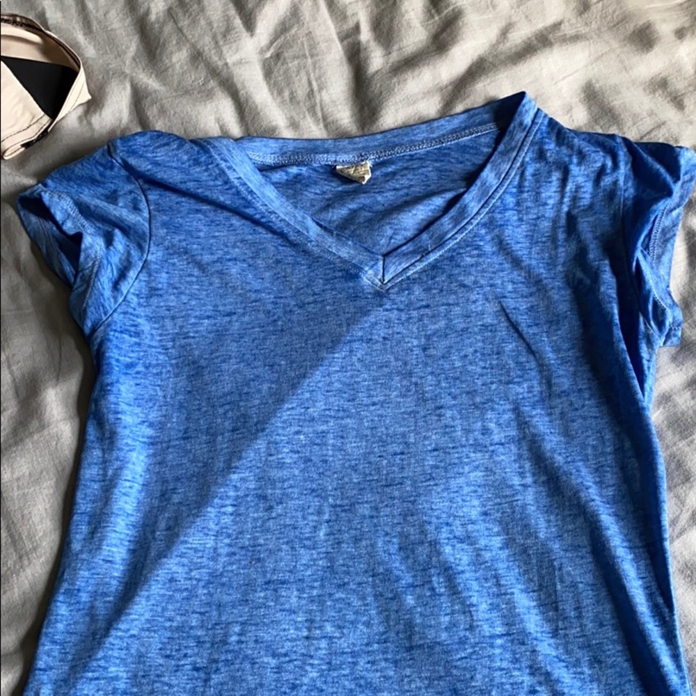 Tee shirt